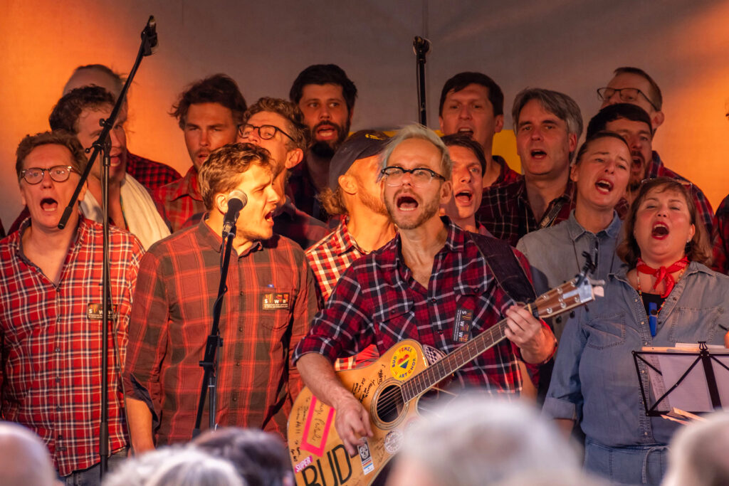 Bud Spenzer Heart Chor singt beim Sommerfest der SWW für Blinde und Sehbehinderte